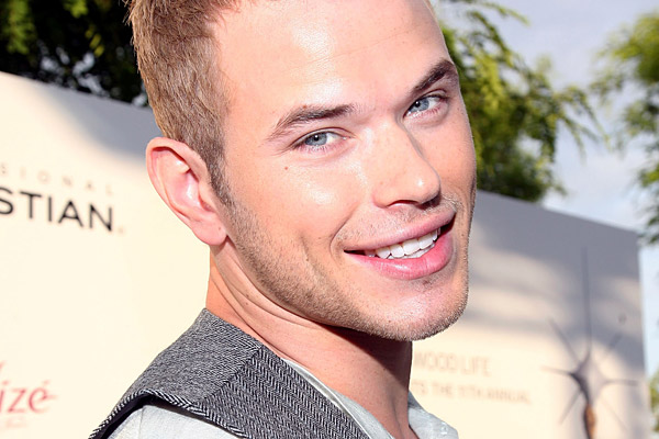 01_kellan_lutz.jpg